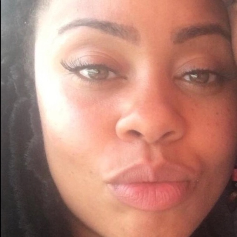 Meet your Posher, Jakeeta